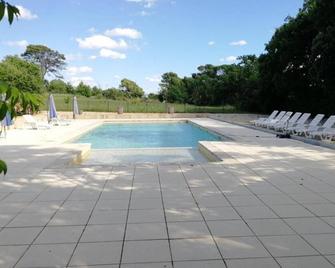 La Bastide Artistique - Cadenet - Pool