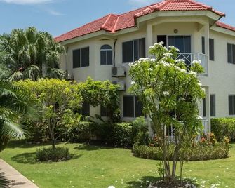 Pipers Cove - Runaway Bay - Runaway Bay - Building