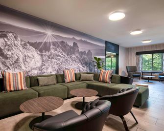 The Newberry Hotel Bend, Tapestry Collection by Hilton - בנד - טרקלין