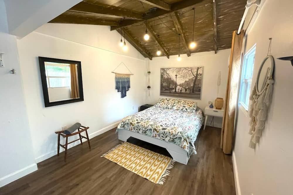 Private And Secluded Studio in Little Ha - Miami - Bedroom
