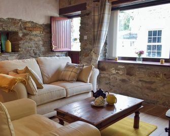 Old Chapel Cottage - Dinas Country Club - Newport - Salon