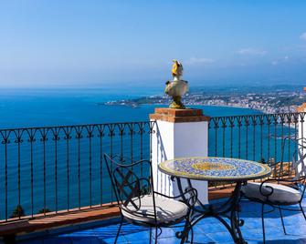 Hotel Villa Carlotta - Taormina - Balcony