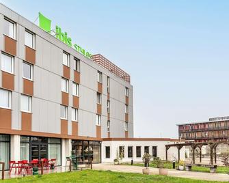 ibis Styles Dijon Nord Valmy - Dijon - Building