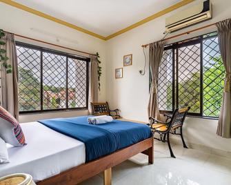 Leisurely Stays Skies 1bhk Lonavala - Lonavala - Спальня