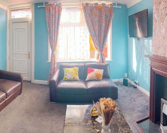 plantinghope - Leeds - Salon