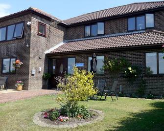 Heathwood - Dover - Building