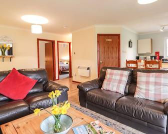 Pebbles Cottage - Strathpeffer - Living room