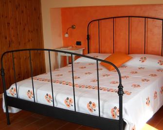 Independent Apartment in a Mediterranean style 's villa - Augusta - Bedroom