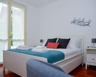 Blue Bellagio by Wonderful Italy - Bellagio - Bedroom