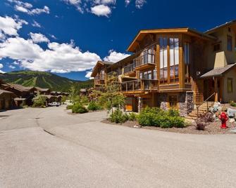 Woodhaven #36 By Bear Country - Sun Peaks - Building