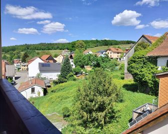 Hotel Hirsch - Rothenberg - Vista del exterior