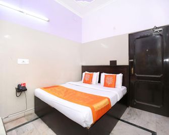 OYO 11417 Hotel Lotus Inn - Panchkula - Slaapkamer