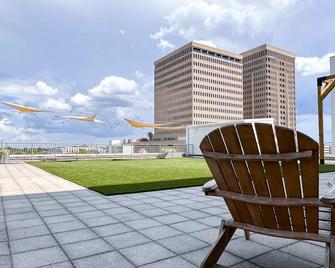 Stylish Downtown High-Rise - 2bd - Baton Rouge - Patio