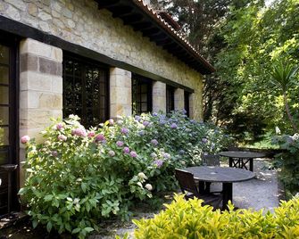 Parador de Santillana del Mar - Santillana del Mar - Patio