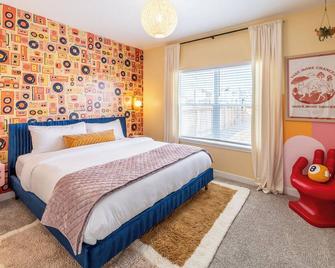 Near Airport: Game Room, Mini Golf, Cowboy Pool, Smart Tvs & Air Purifiers - Commerce City - Habitación