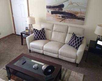 The\'Haven\' (1 Bedroom) - Franklin - Вітальня
