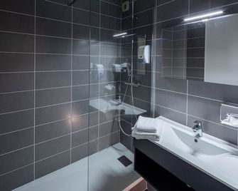 Logis Hotel Noemys Brive - Restaurant Le Teinchurier - Brive-la-Gaillarde - Baño