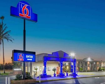 1 King Bed|Nsmk, Micfridge - Madera - Edificio