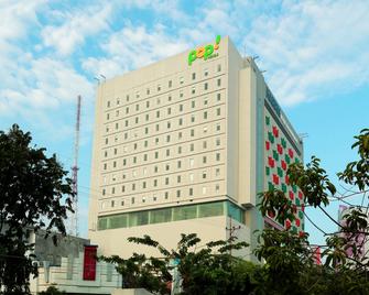 Pop! Hotel Gubeng Surabaya - Surabaya - Edificio