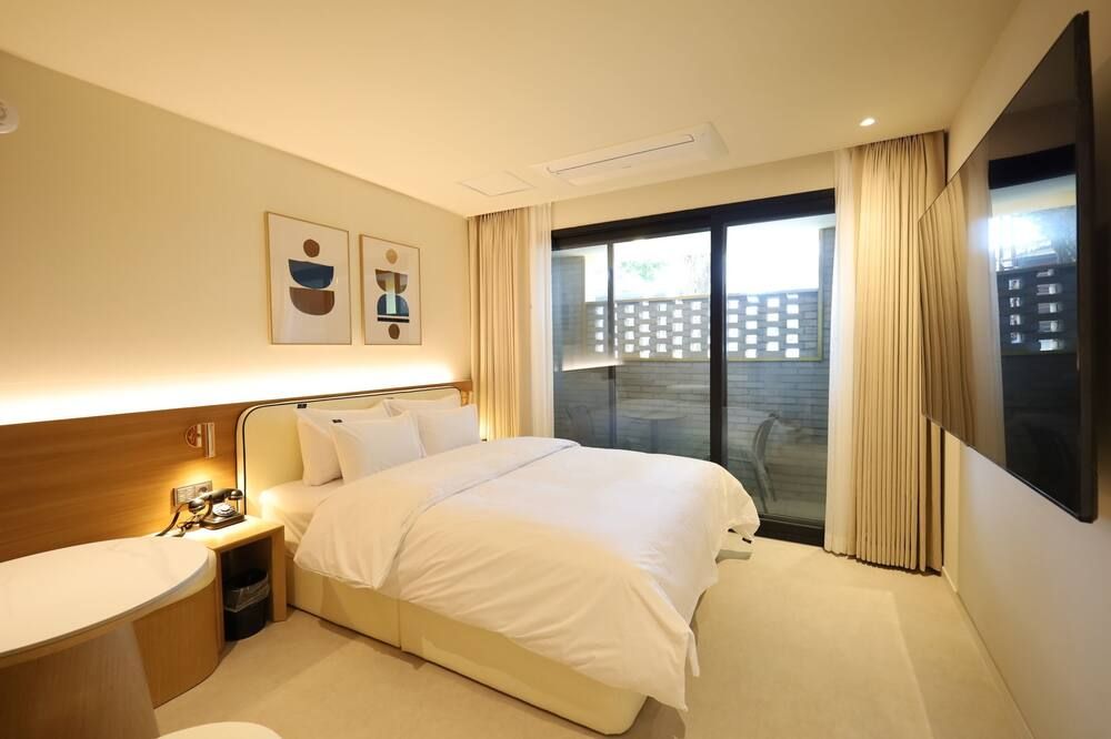 Jecheon H Avenue Jecheon Station Branch