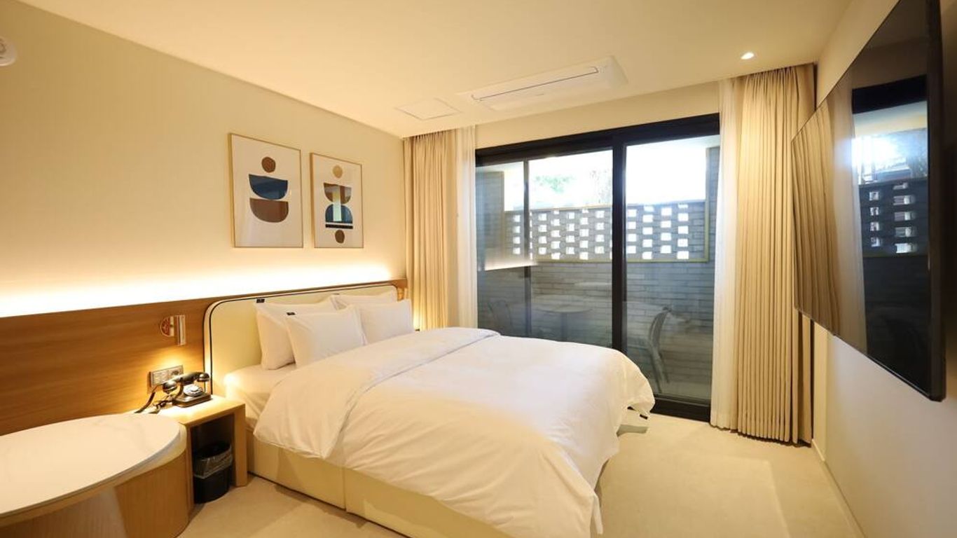 Jecheon H Avenue Jecheon Station Branch