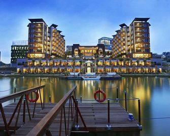 Aston Sentul Lake Resort & Conference Center - Bogor - Building