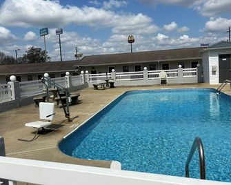 Scottish Inn - Clanton - Clanton - Pool
