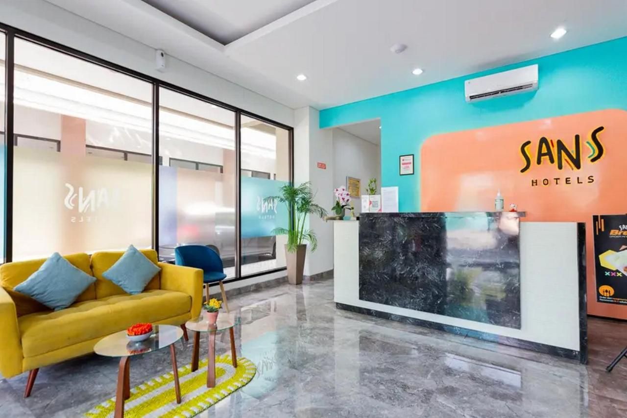 Sans Hotel Rajawali Surabaya by RedDoorz thumbnail 2