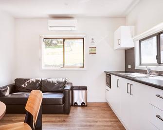 لورن فورشور كارفان بارك - لورن - غرفة معيشة