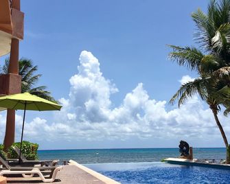 Amazing Beachfront Condo With Pool And Beach - Luna Encantada G2 - Playa del Carmen - Piscina