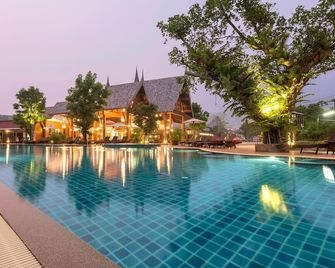 Naina Resort & Spa - Patong - Pool