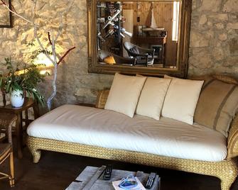 Authentic Vila Nona By Nyc Interior Architect - Susak - Sala de estar