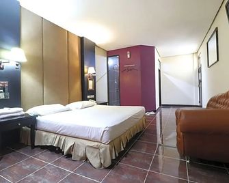 C'One Pulomas Hotel - Jakarta