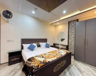 Two Bedroom Apartment, Multazam Heights, Dha Phase 8 - Lahore