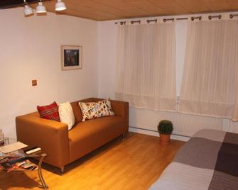 Apartment 003 am Hirtenweg - Kassel - Wohnzimmer