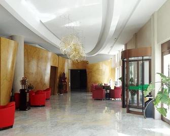 Yunlong Hotel - Xinzhou - Lobby