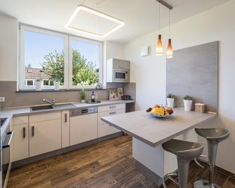 Miralior Apartment Mainz - perfekt für Gruppen und Geschäftsreisende! - Mainz - Kitchen