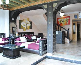Al Jasira Hotel - Essaouira - Front desk