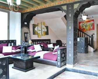 Al Jasira Hotel - Essaouira - Front desk