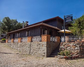 Casa de Pedra Mena Kaho - Bento Goncalves