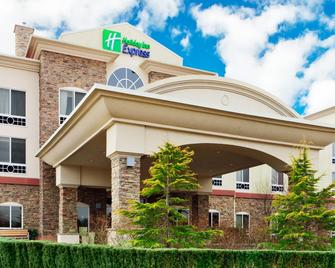 Holiday Inn Express & Suites Long Island-East End - Riverhead - Building