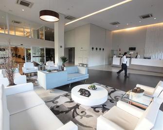 Delmond Hotel - Cuiabá - Lobby