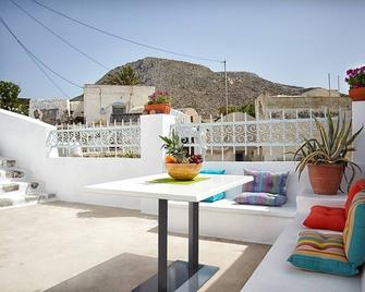 Santorini-treasures strawberry villa traditional - Thera - Balcony