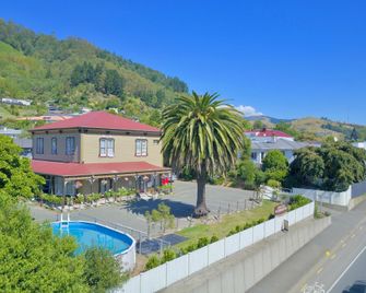 Wakatu Lodge - Nelson - Building