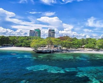 Sea view brand new one bedroom apartment in 5 star Tambuli Resort & spa - Lapu-Lapu City - Strand