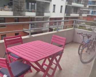 Appartement T3 Spacieux Avec Balcon Proche Centre Ville - Toulouse - Balcon