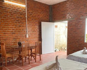 Chau Doc Home Stay - Chau Doc - Bedroom