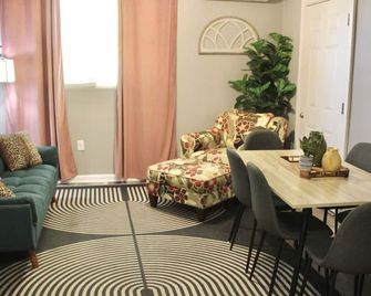 Relax & Explore Downtown Little Rock - Little Rock