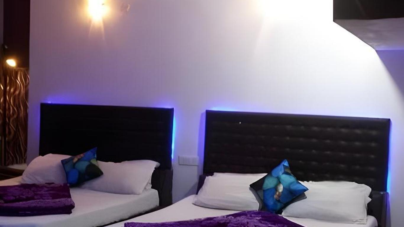 Hotel O Revoli