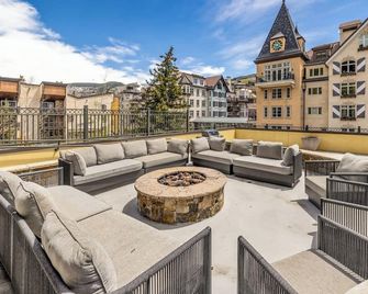 Landmark Vail - Charming Condo for 8 with Resort-style Amenities - Vail - Balcony